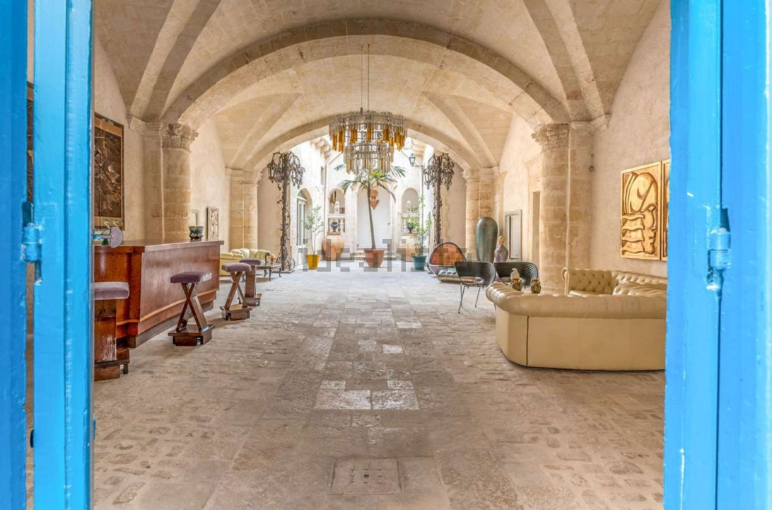 Palazzo nel centro di Grottaglie