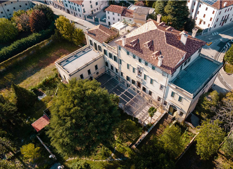 Caserma all'asta
