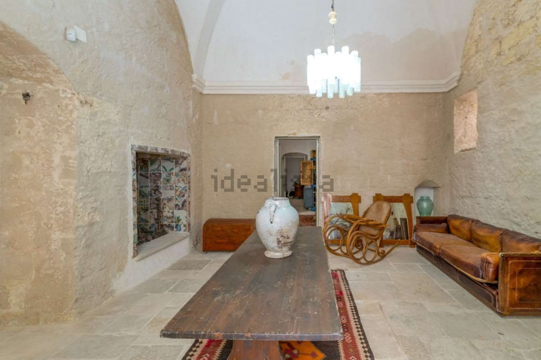 Palazzo nel centro di Grottaglie