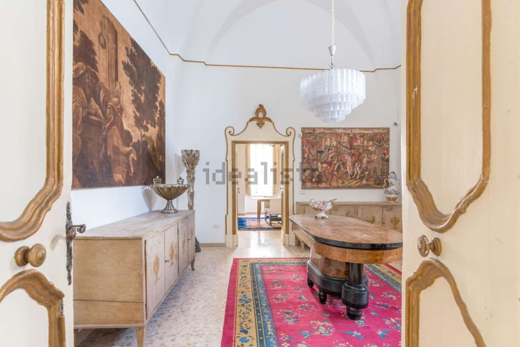 Palazzo nel centro di Grottaglie