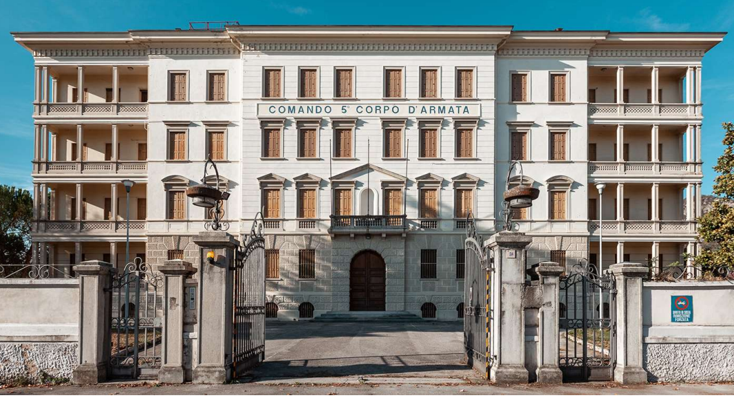 Caserma all'asta