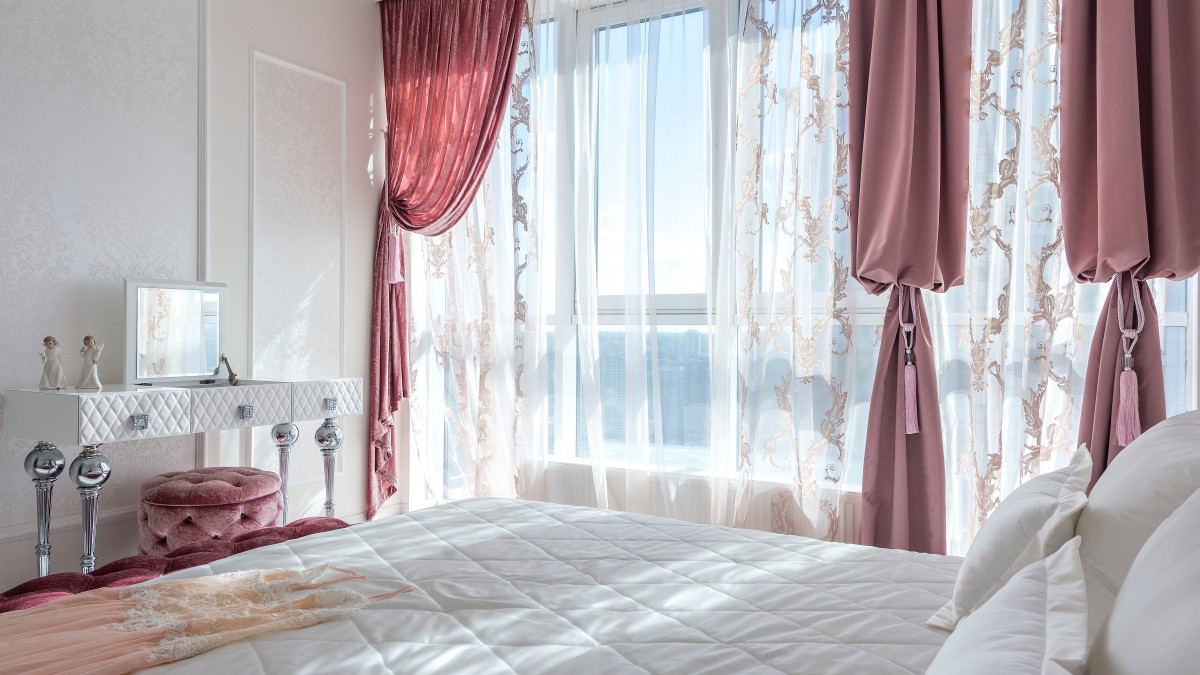 letto vicino la finestra