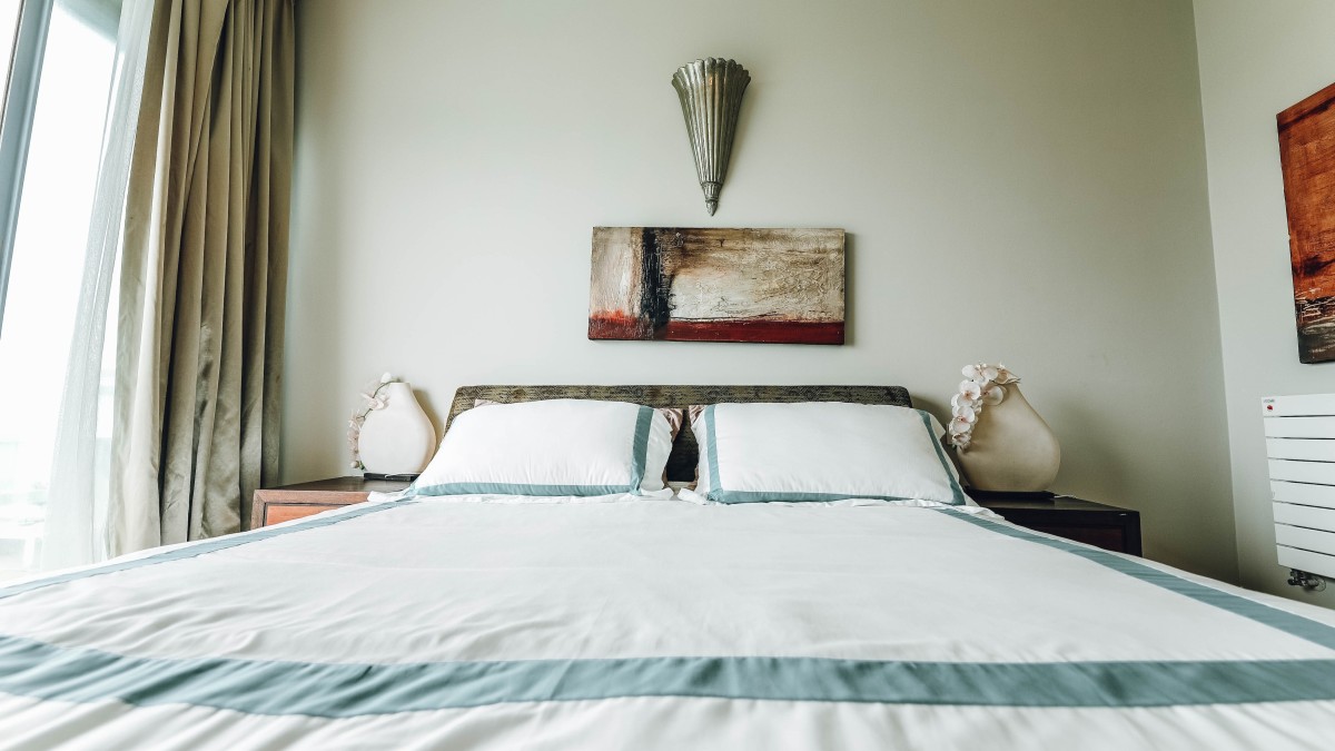 letto vicino la finestra