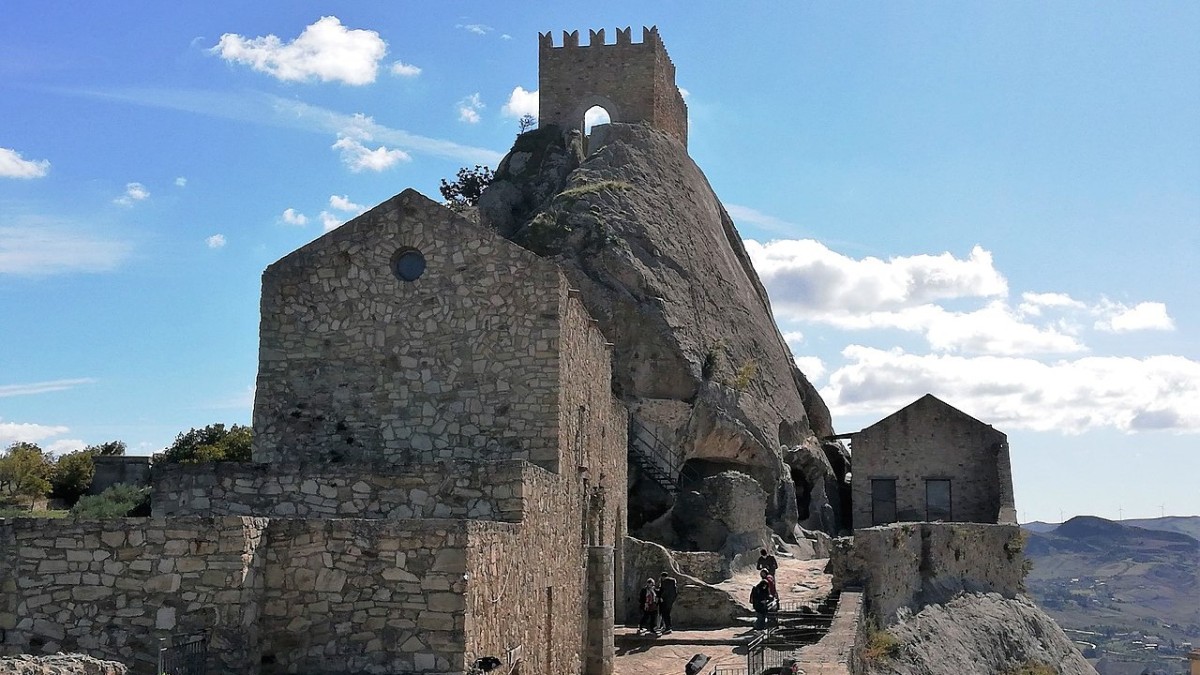 i migliori 10 paesi da vedere vicino catania