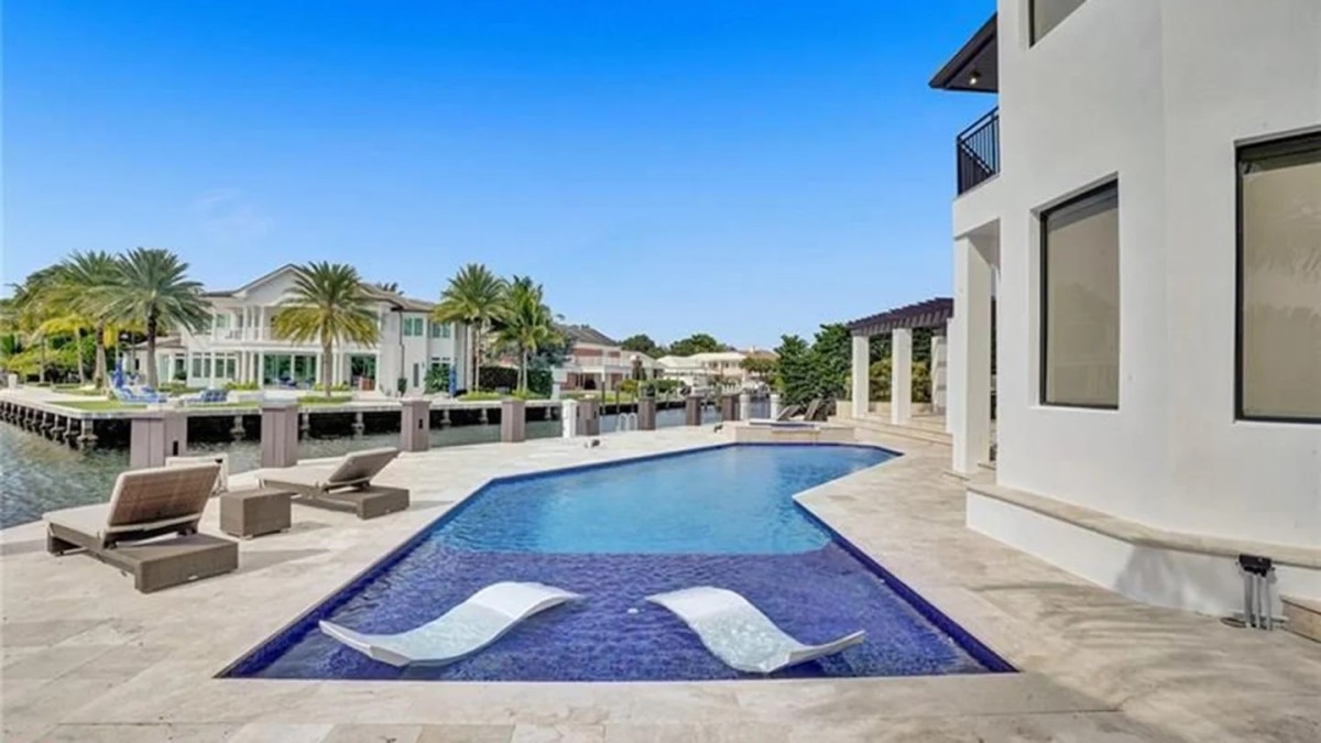 La mansión de Leo Messi en Florida. Piscina