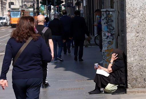 Istat: nel 2022 cresce povert? assoluta, oltre 5,6 milioni di poveri