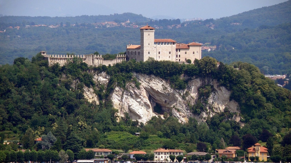 rocca di angera cosa vedere