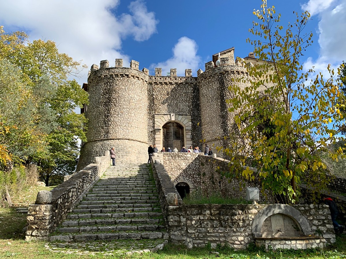 Borgo e castello Orsini