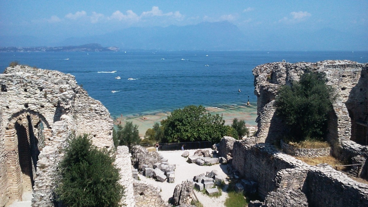 cosa vedere grotte di catullo
