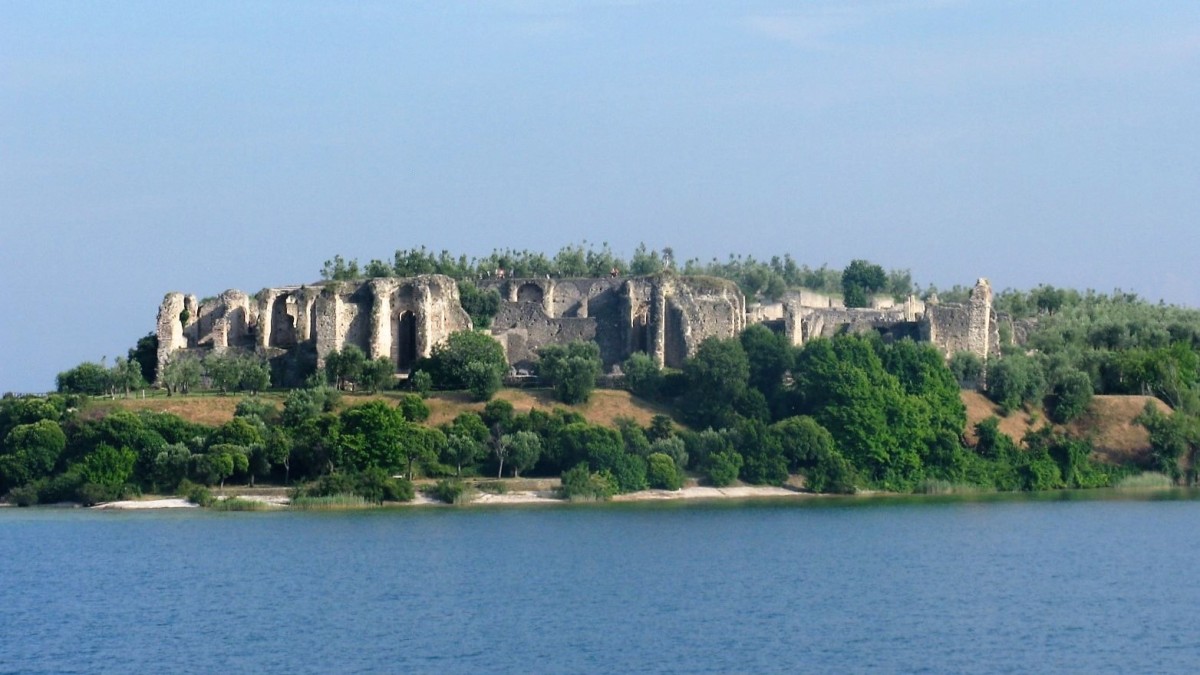 cosa vedere grotte di catullo