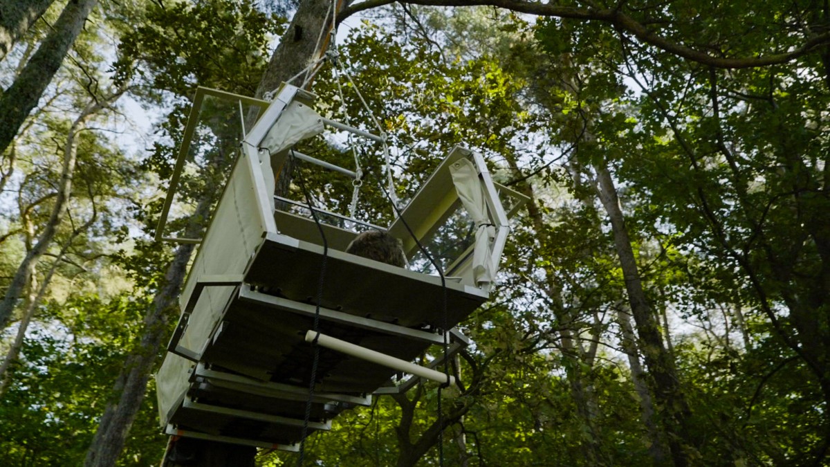 La casa en el árbol ideada por Henry K. Wein permite instalarse de manera fácil en cualquier árbol.