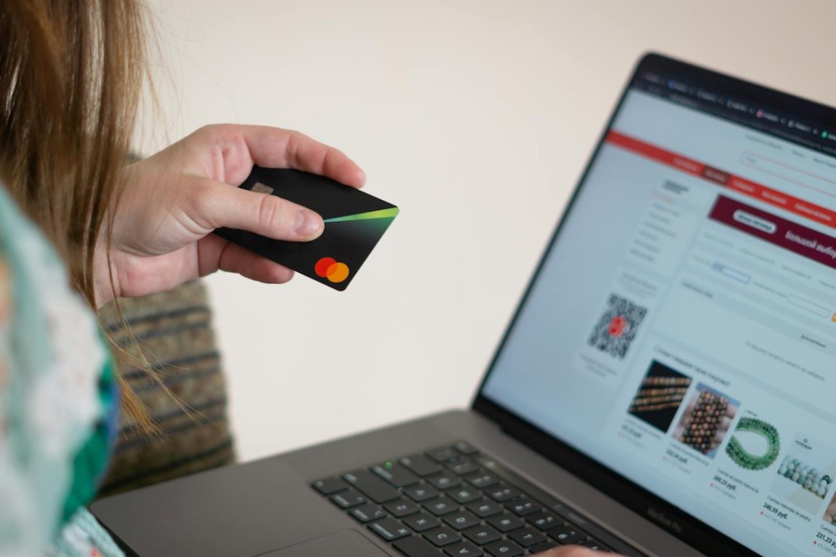 pagamento su notebook con carta di credito pagamento su notebook con carta di credito
