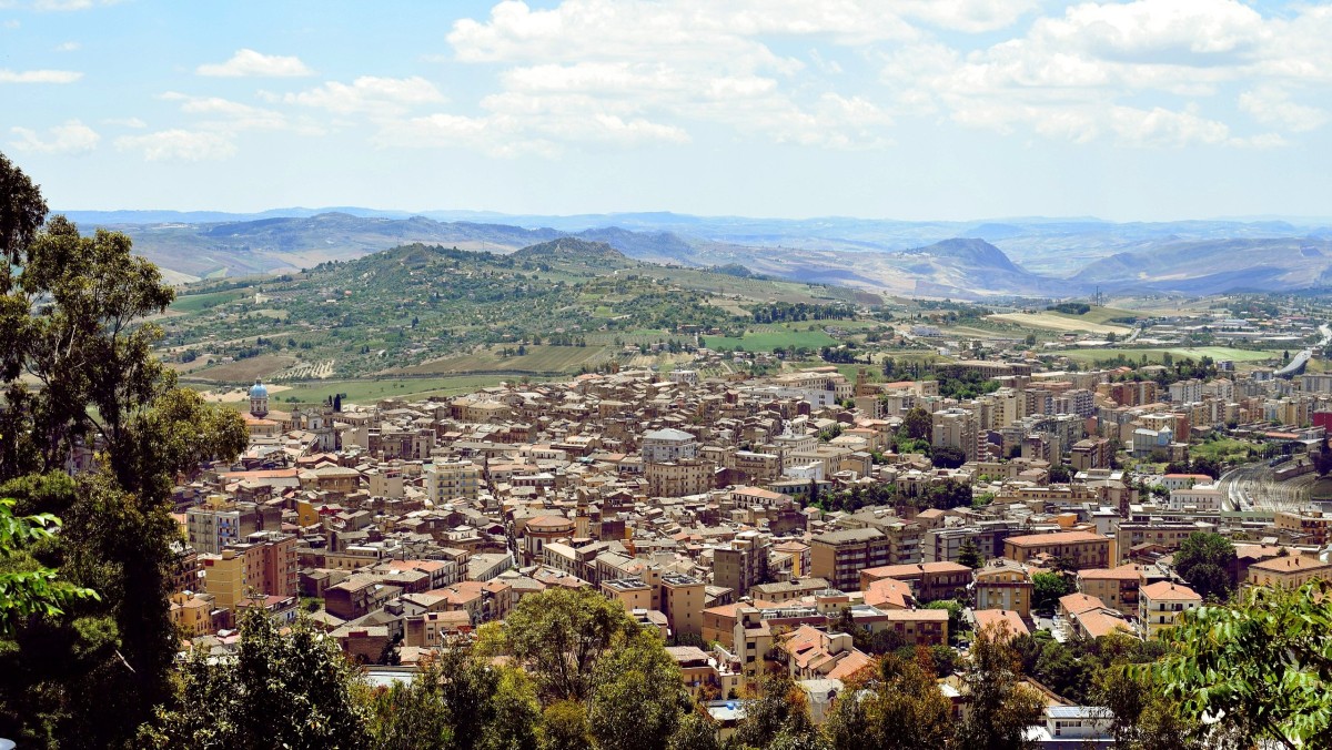 Living in Caltanissetta
