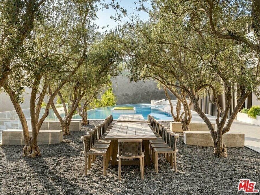 Megamansión en Bel-Air (Los Ángeles, CA). Exteriores