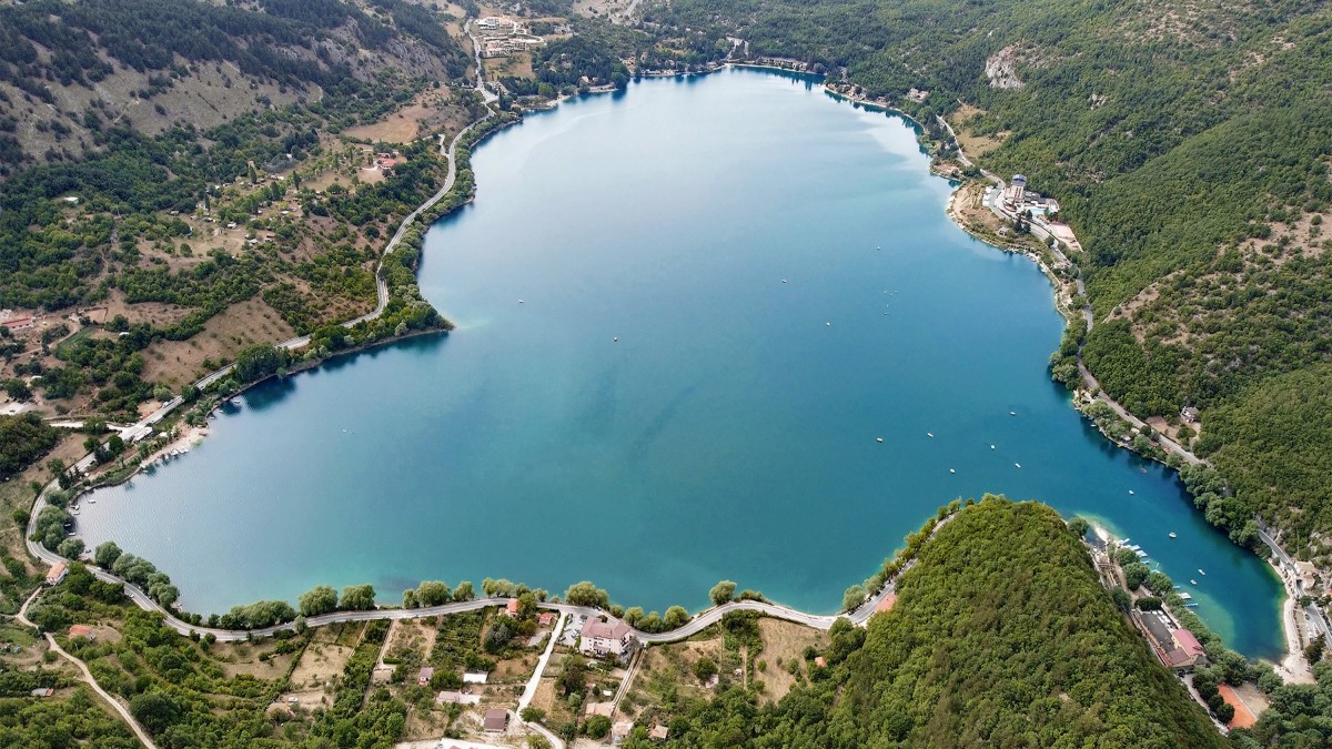 i migliori 6 laghi italiani da visitare in inverno