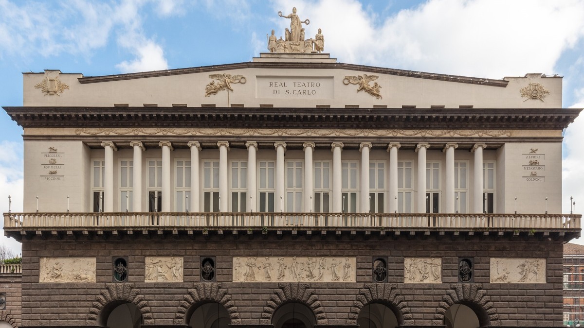 palazzo reale napoli