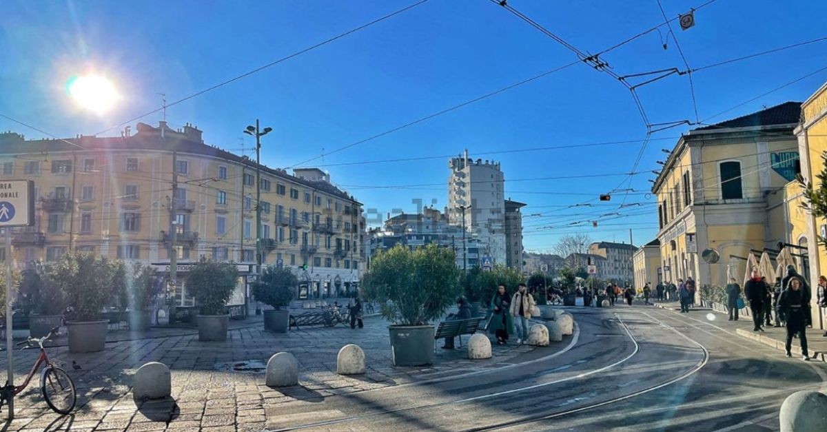 dove vive angelina mango