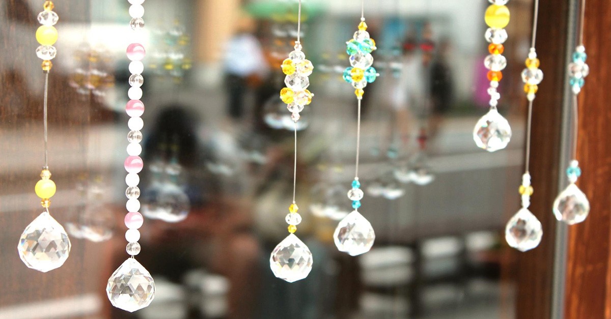 decorazioni pendenti dal soffitto