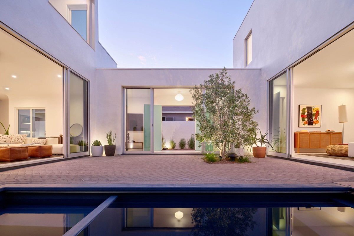 Courtyard White Houses