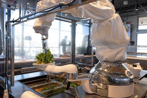 A Mind EsselungaLab: dal robot che fa l'insalata al market senza casse