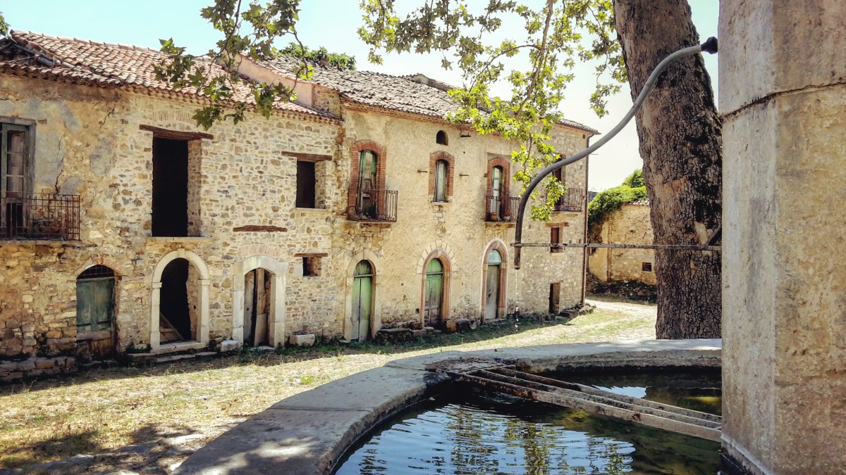 paesi fantasma campania