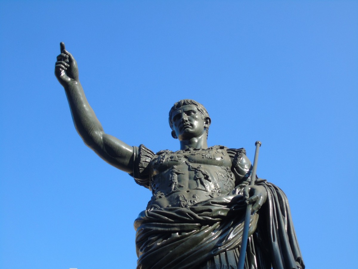Statua di Giulio Cesare