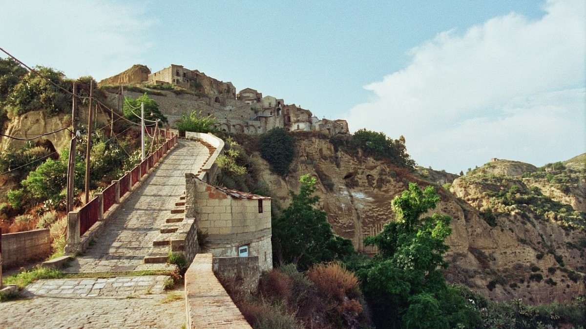 citta fantasma basilicata