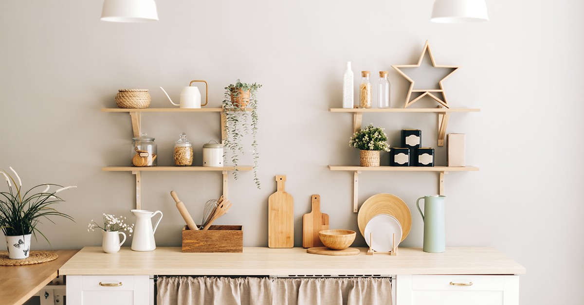scegliere tendine al posto delle ante in cucina