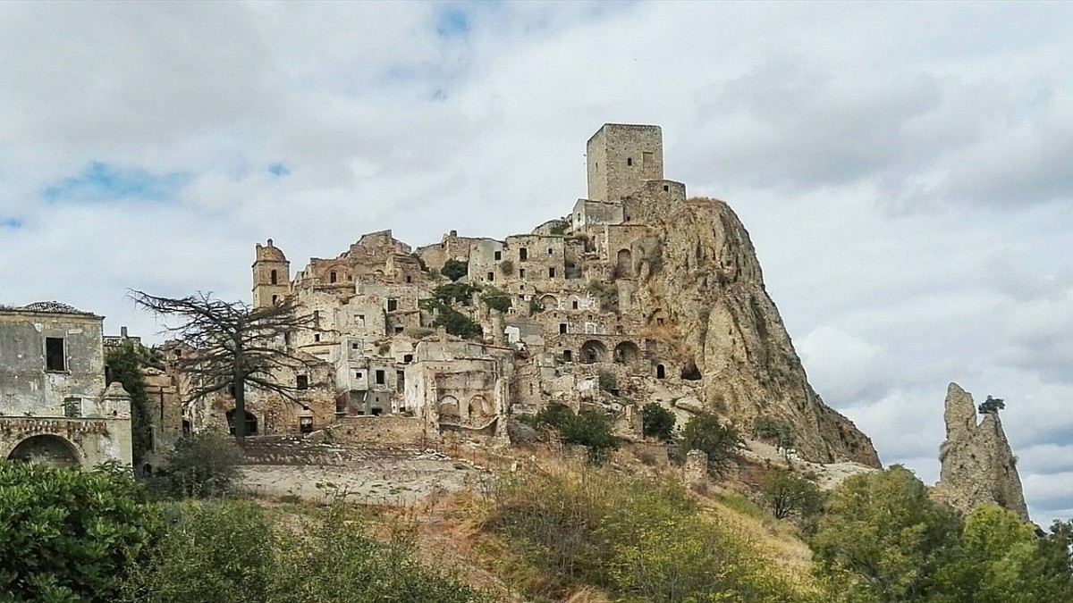 citta fantasma basilicata