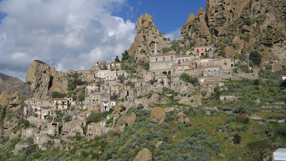 citta fantasma calabria