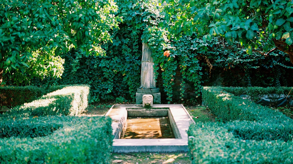 arredare angolo giardino