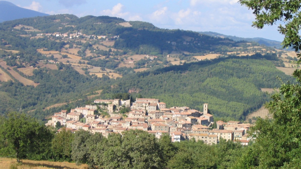 paesi dove vivere in montagna in toscana