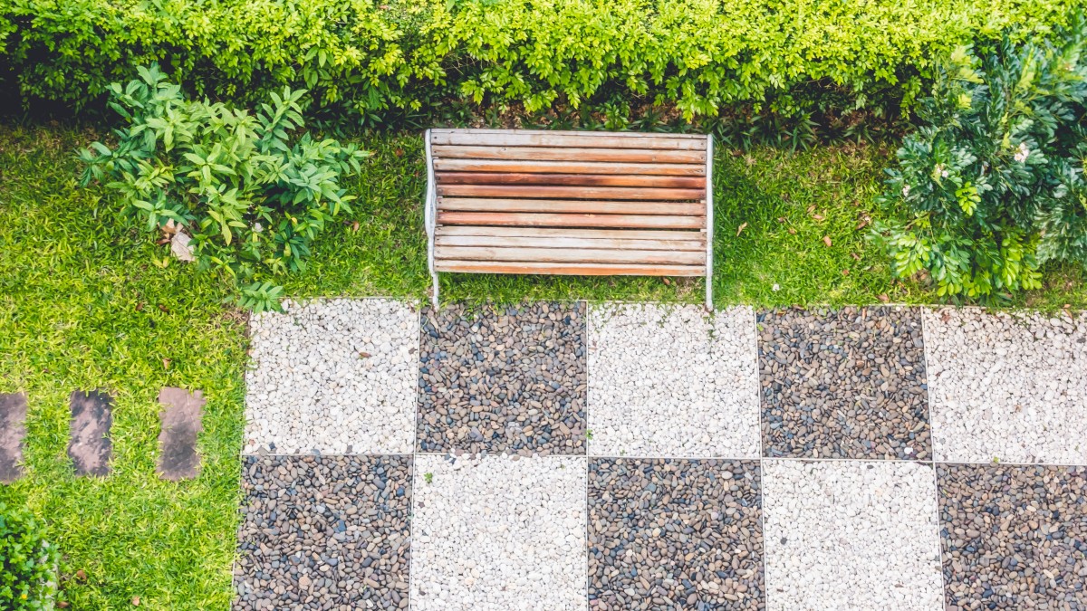 arredare angolo giardino