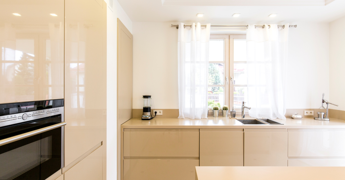 Qual è il colore della cucina che aiuta a vendere casa