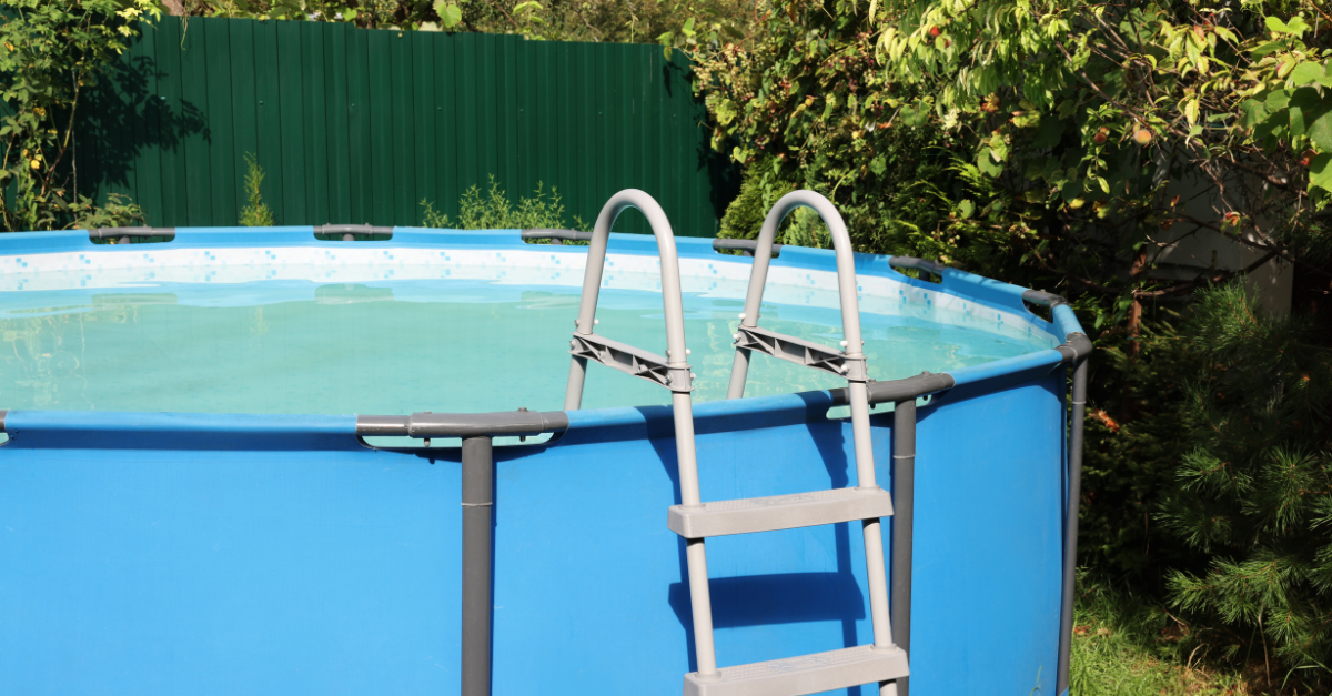 Riutilizzo dell’acqua della piscina per innaffiare