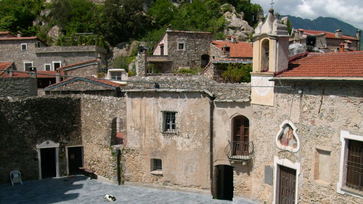 paesi vicino savona
