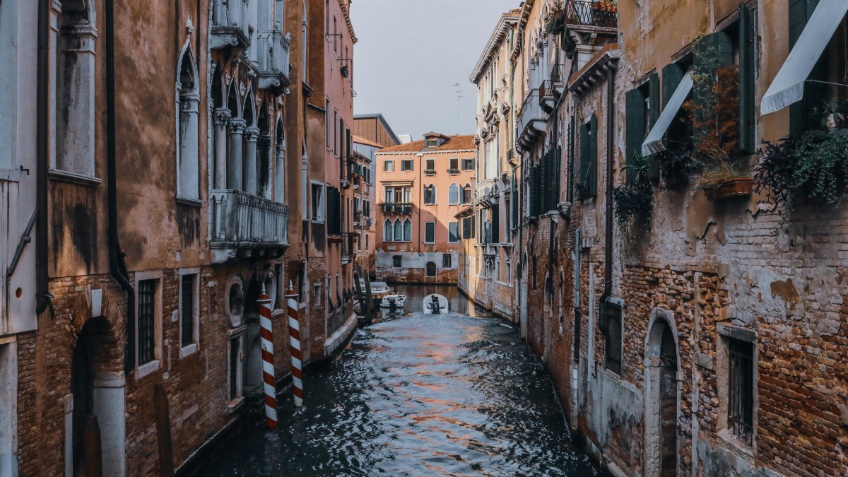 Perchè il Ponte delle Tette di Venezia si chiama così? — idealista/news