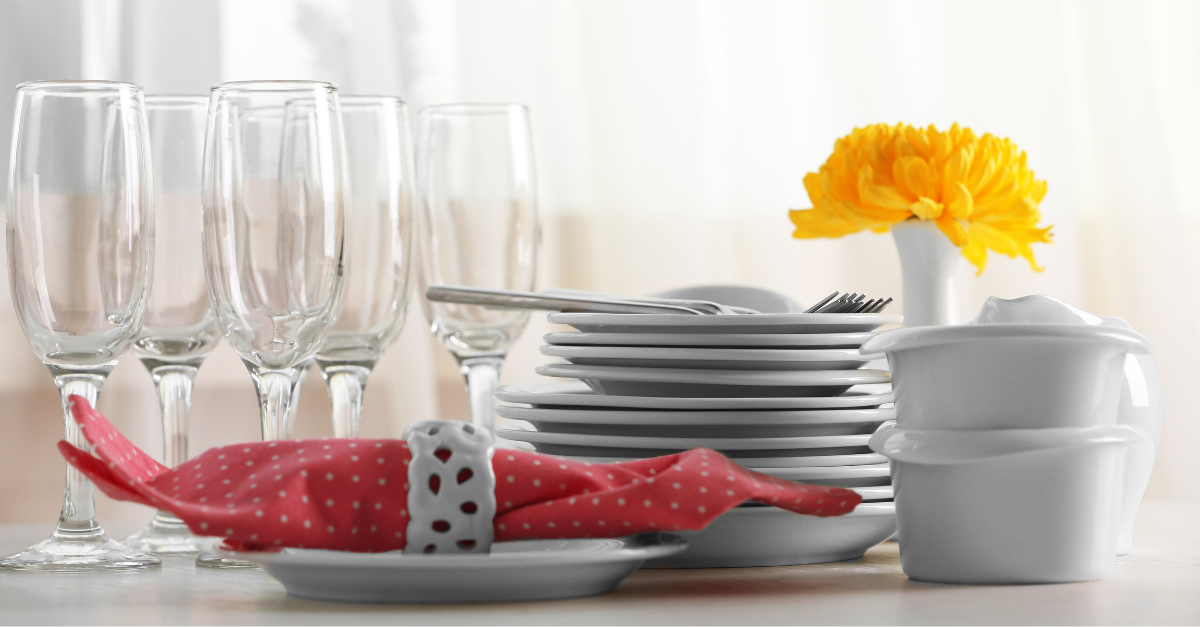 Come lavare i piatti senza detersivo