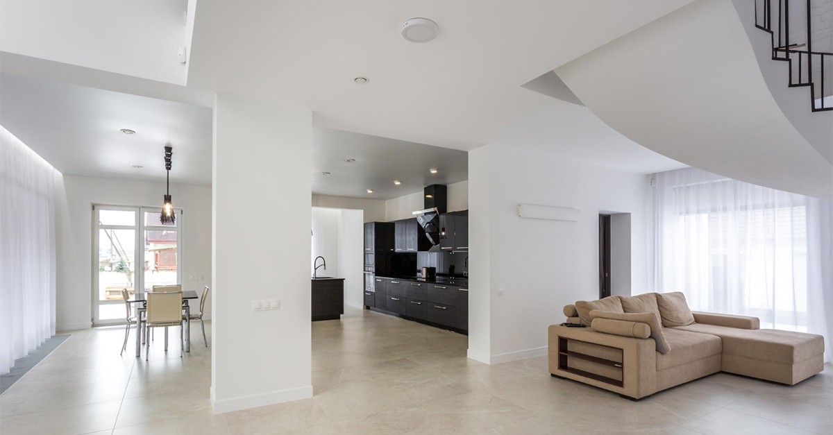 far sembrare il soffitto piu basso