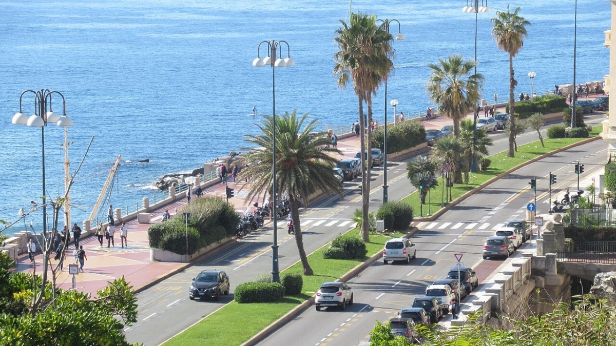 vivere ad albaro genova