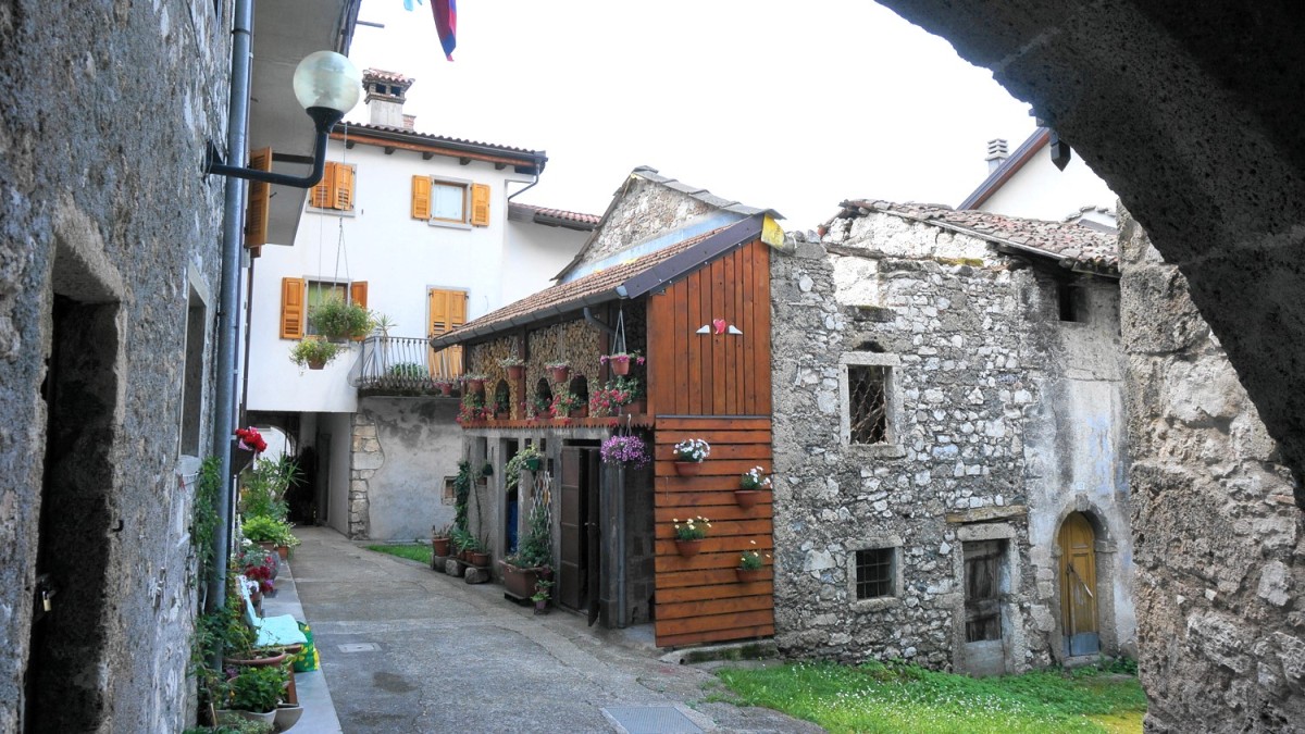 paesi particolari friuli venezia giulia
