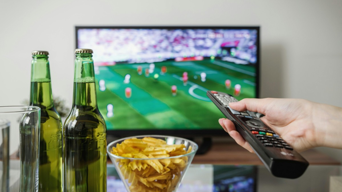 Come organizzare il salotto per vedere le partite di calcio con gli amici