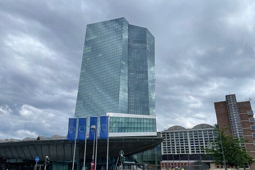 Bce, anche dopo il taglio tassi restano "chiaramente restrittivi"