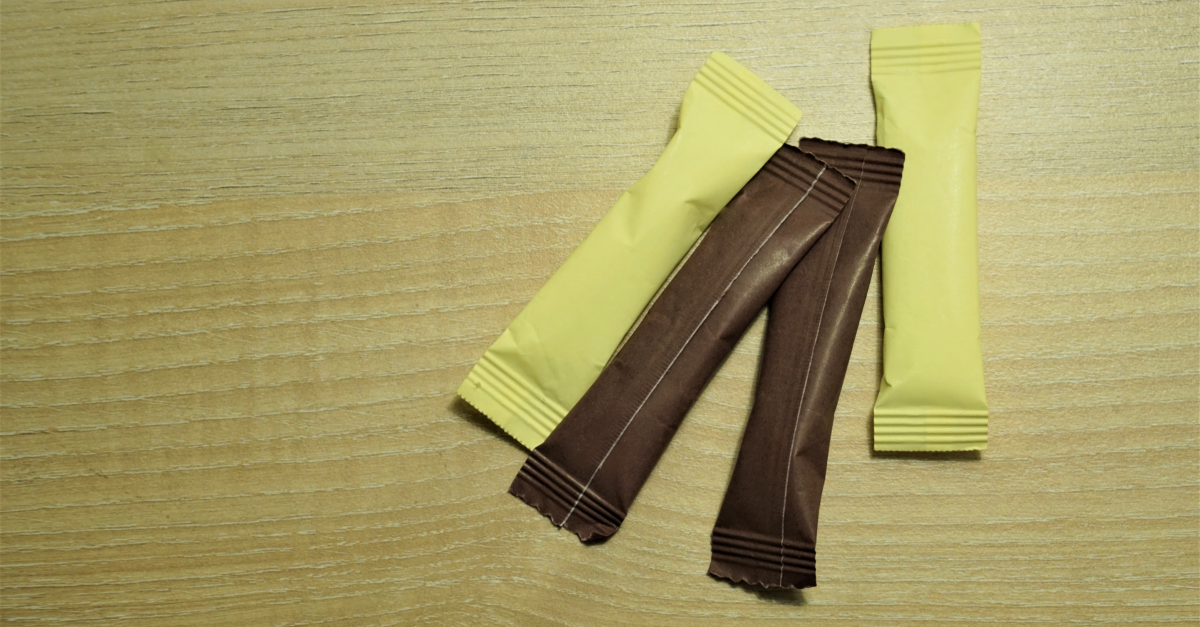 Bustine di zucchero dove si buttano