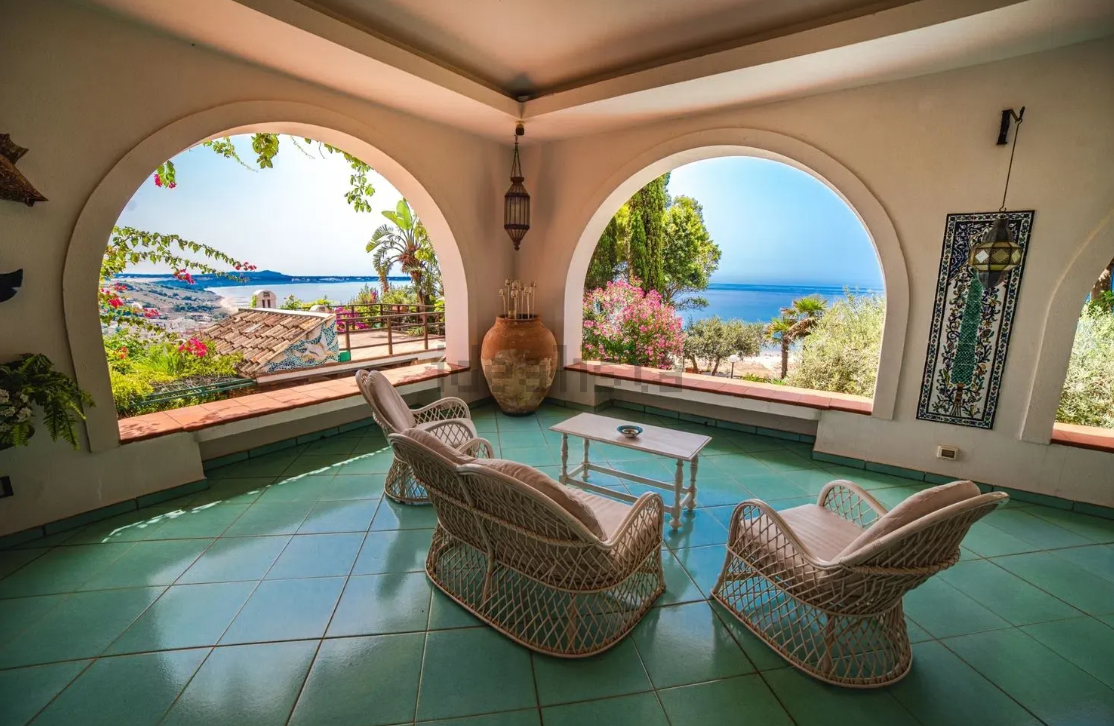 villa con piscina