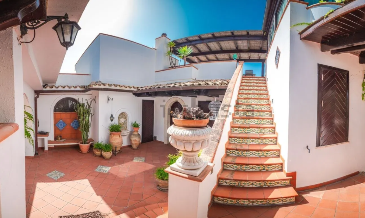 villa con piscina