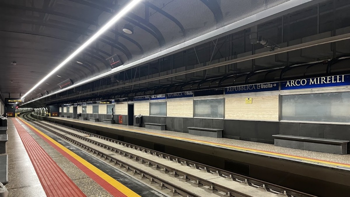 nomi particolari metro napoli