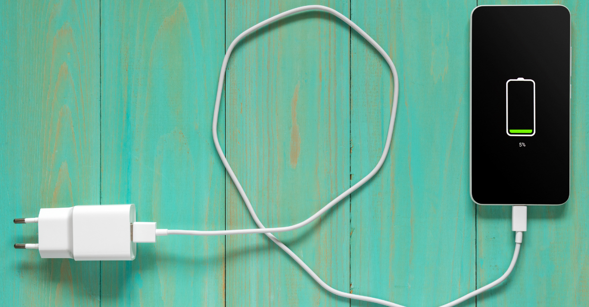 Quanto consuma caricare un cellulare