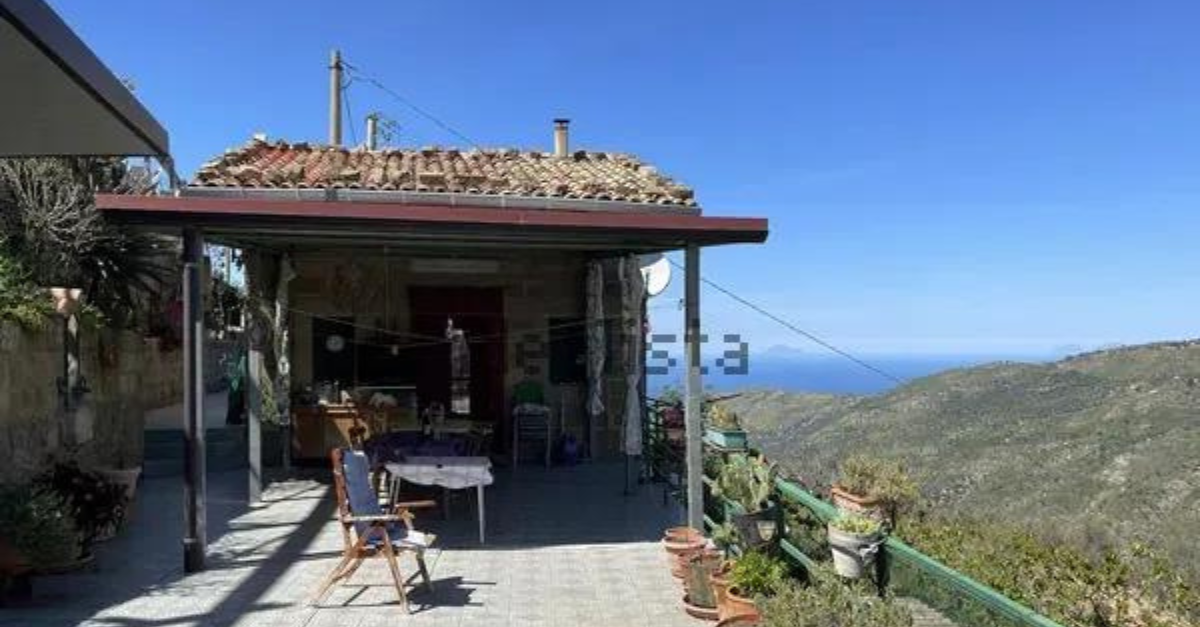 Piano terra con giardino e vista mare da 39.000€