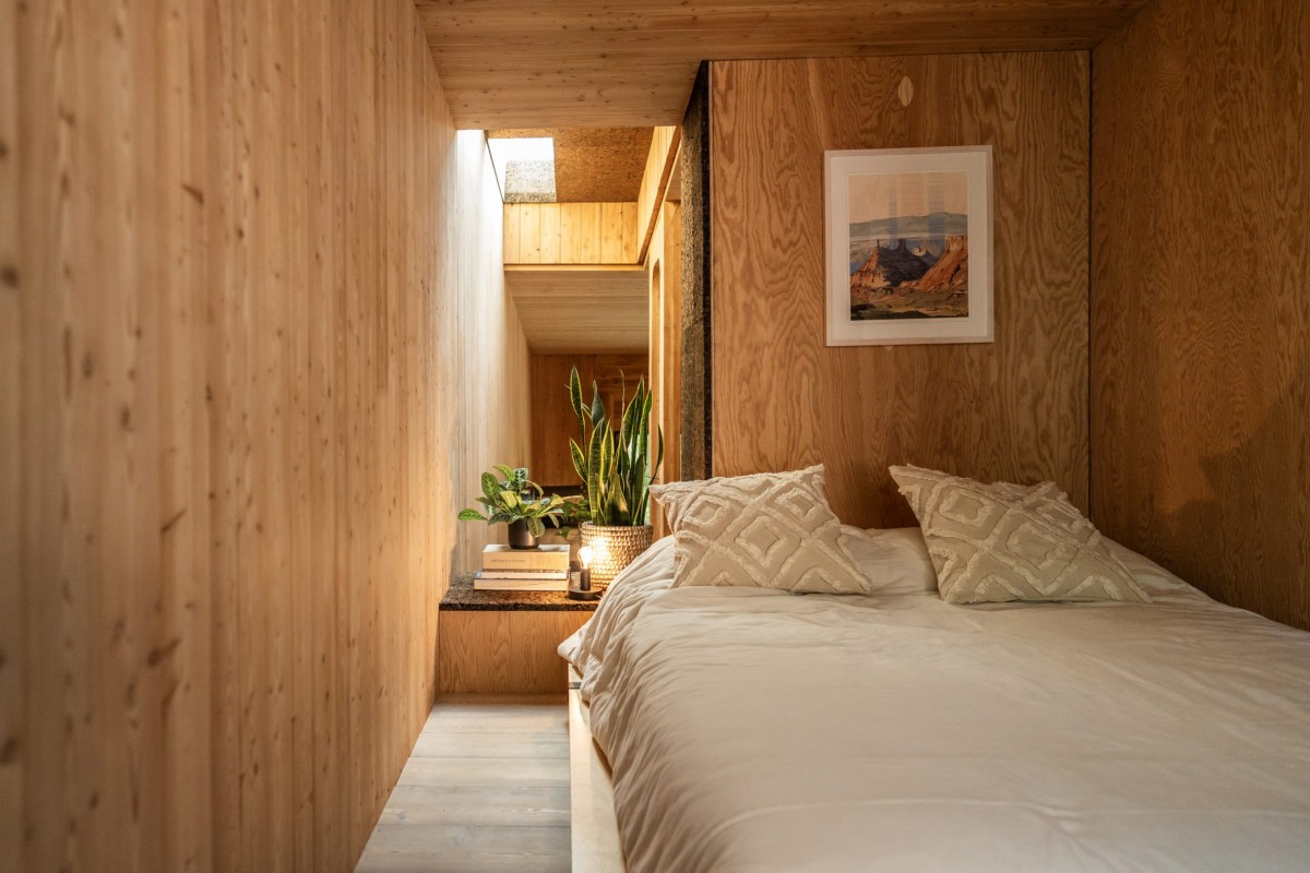 Cross Cabin